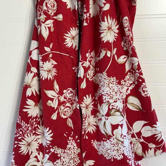 Grace Red Floral Tank Top‎ - Picture 3 of 5